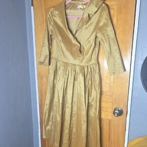 Chic Gold Long Sleeve Dress Box L
